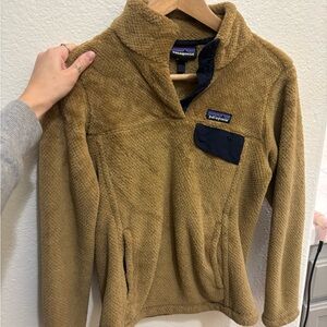 Women’s Patagonia half zip